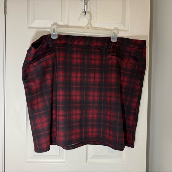 Maurice’s plus size buffalo plaid stretchy knit mini pull on skirt- NWT size 4x - Picture 7 of 8